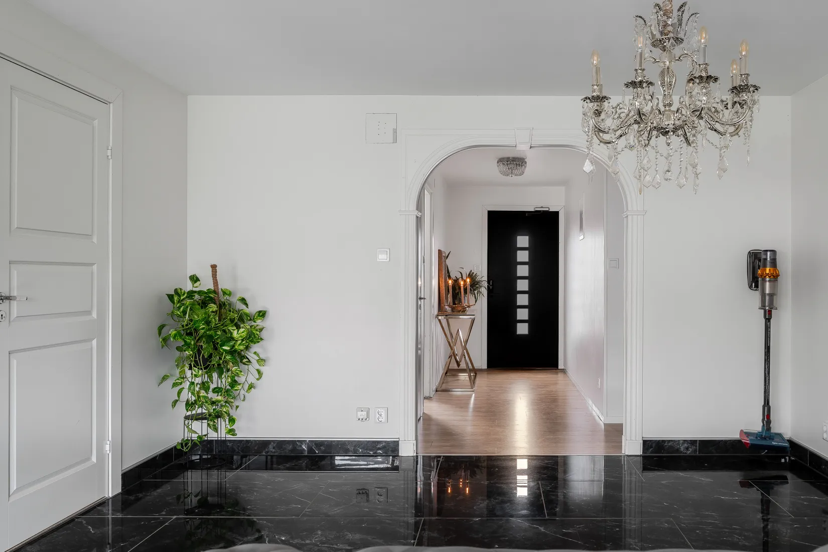 Villa, Radhus, Gökstigen 5, Västra Oxhagen, Örebro