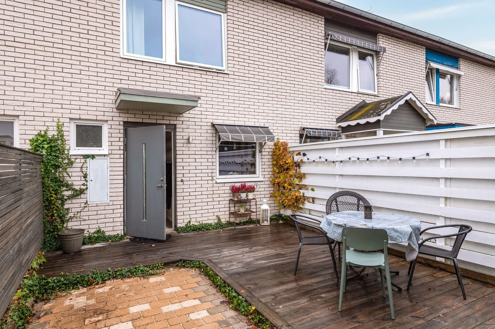 Radhus, Storhultsvägen 26, Norrköping