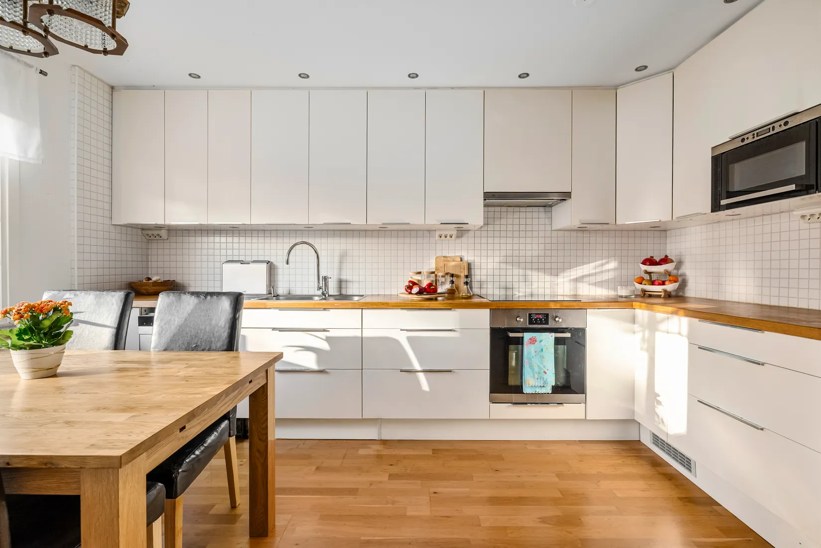 Villa, Radhus, Elsbyvägen 70, Nälsta, Stockholm