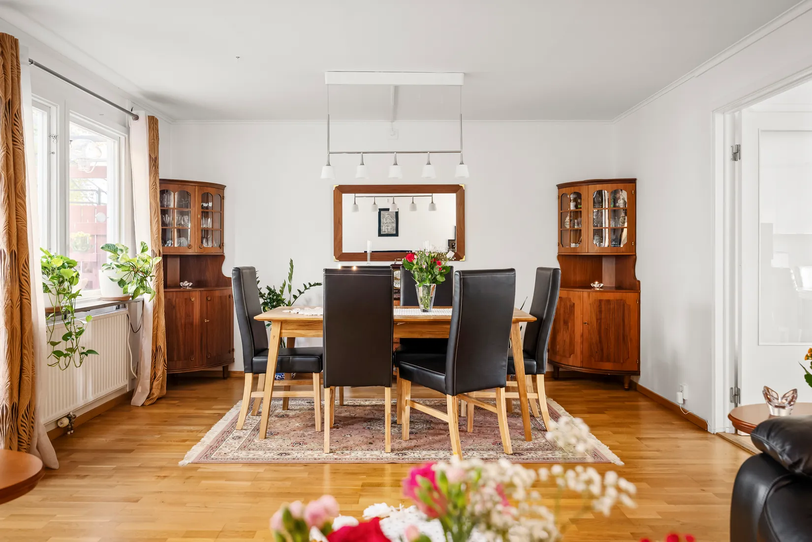 Villa, Radhus, Elsbyvägen 70, Nälsta, Stockholm