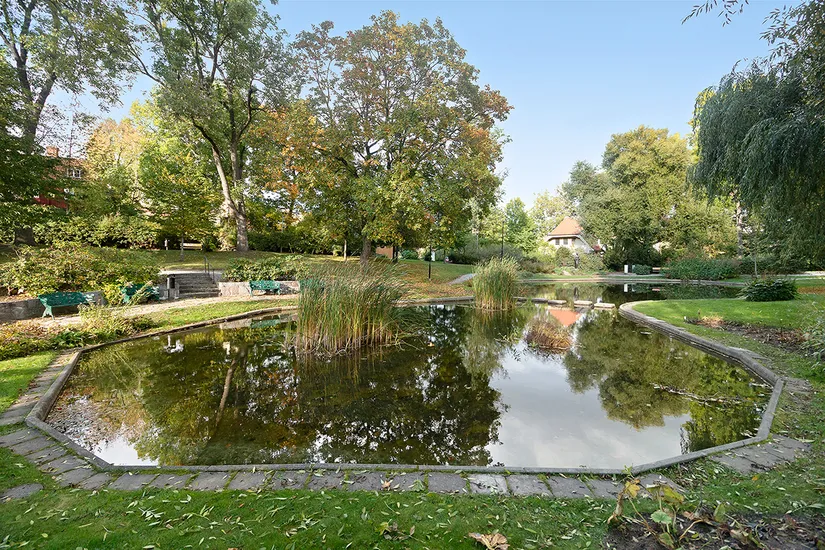 Villa, Radhus, Elsbyvägen 70, Nälsta, Stockholm