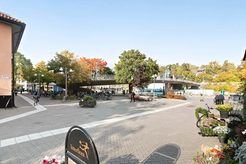 Villa, Radhus, Elsbyvägen 70, Nälsta, Stockholm