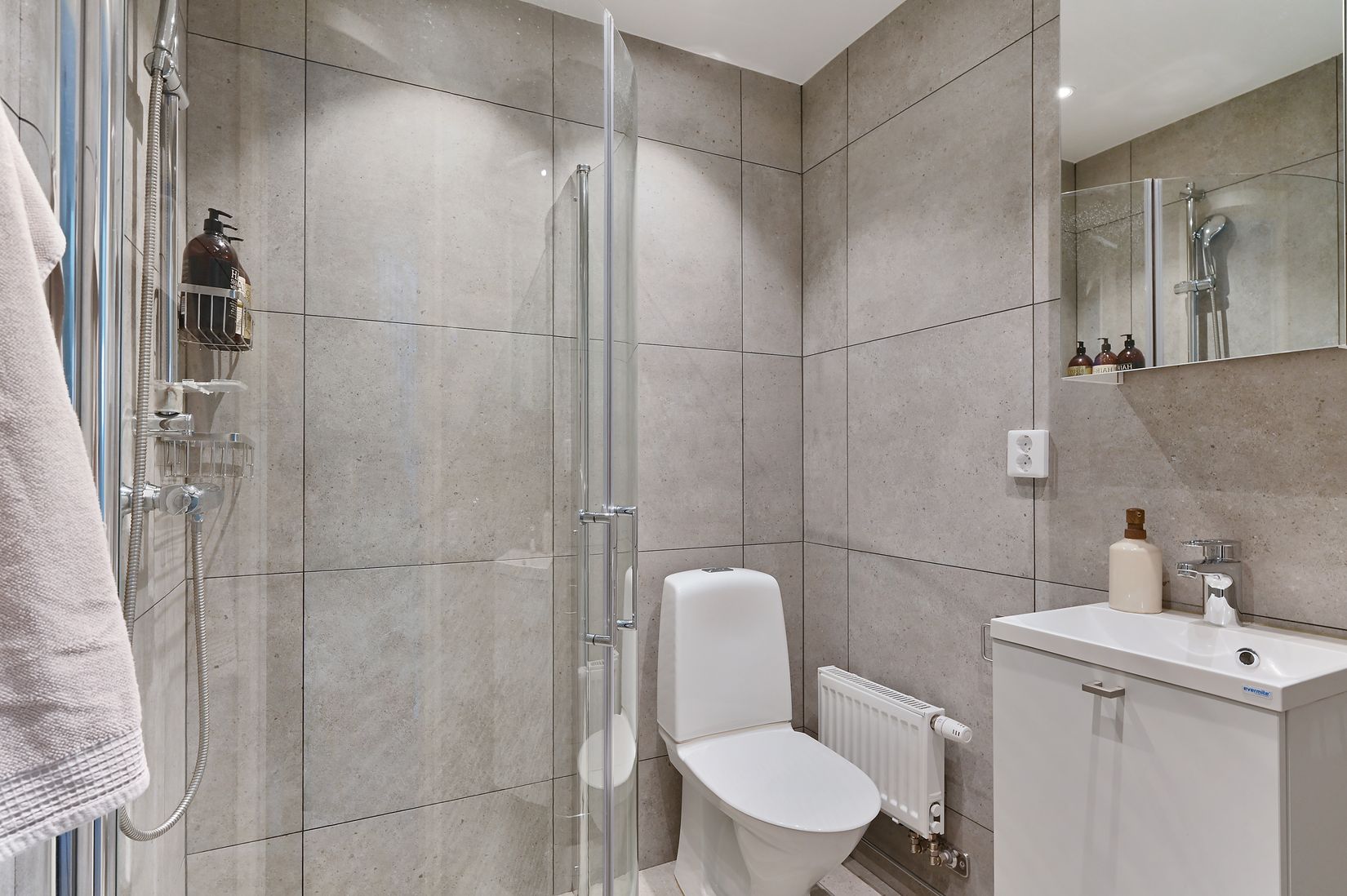 Bostadsrätt, Radhus, Friggaslingan 23, Ormbacka, Järfälla