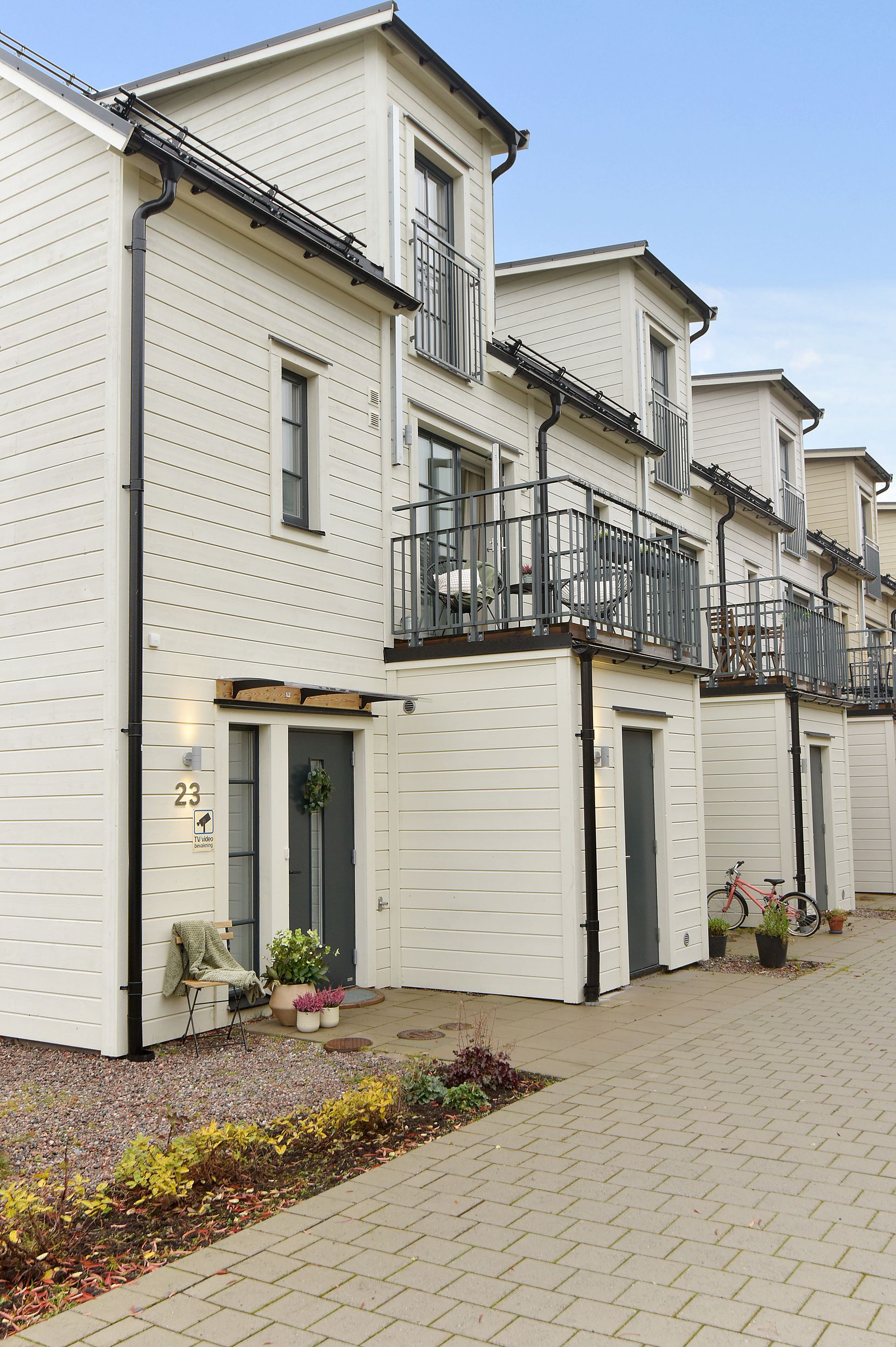 Bostadsrätt, Radhus, Friggaslingan 23, Ormbacka, Järfälla