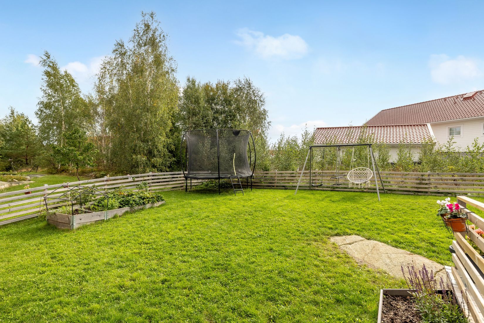 Bostadsrätt, Radhus, Lupinvägen 32, Bålsta Viby Äng, Håbo