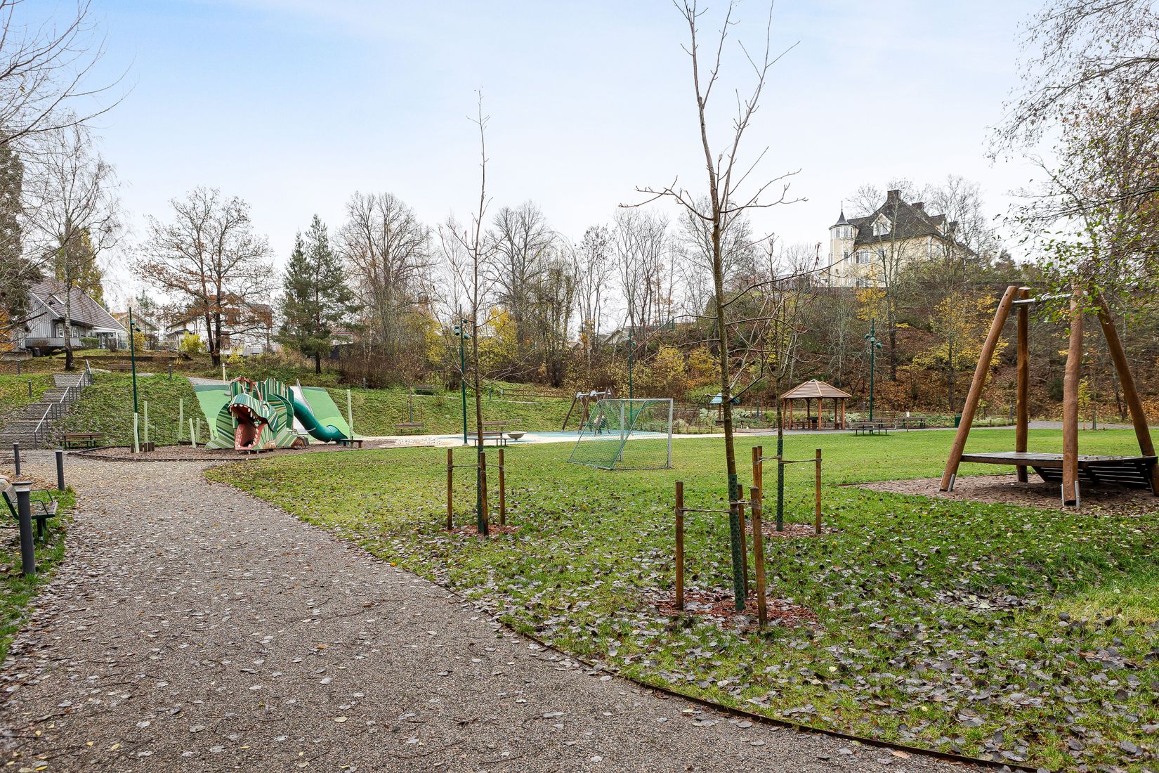 Bostadsrätt, Radhus, Britas gränd 39, Fullersta, Huddinge