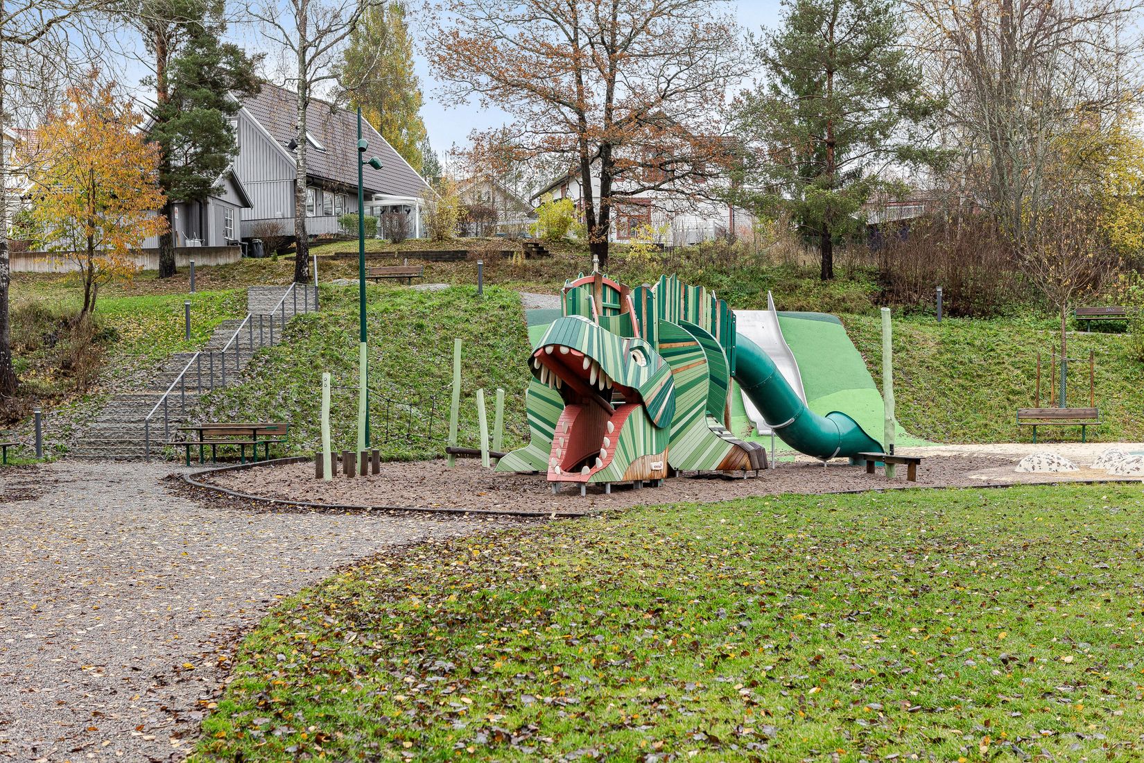 Bostadsrätt, Radhus, Britas gränd 39, Fullersta, Huddinge