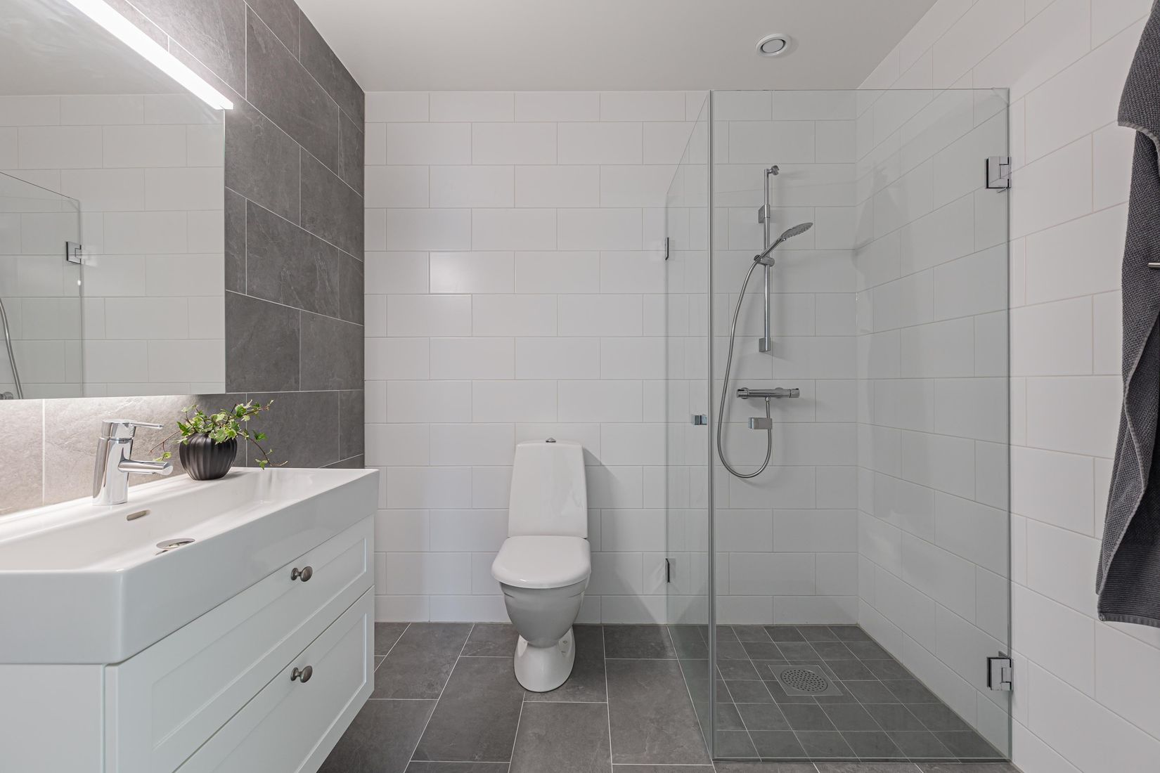 Villa, Ängesta skogsgläntan 2, Västerås