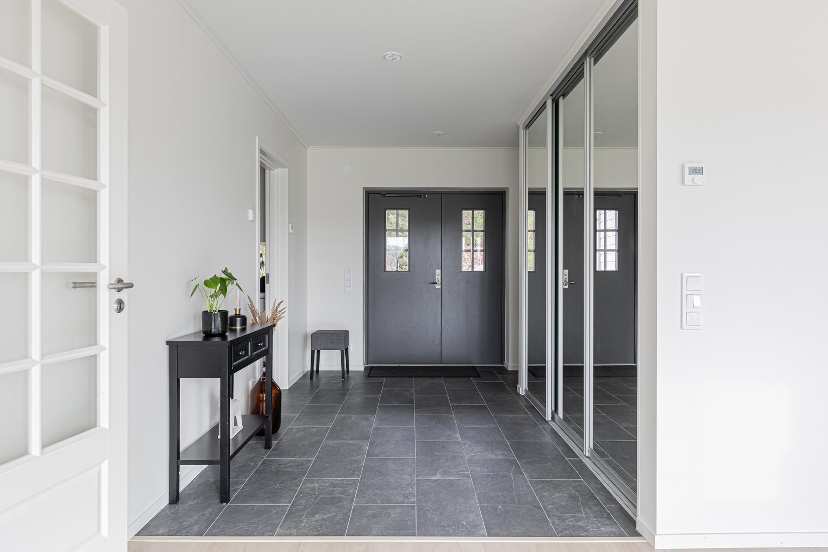 Villa, Ängesta skogsgläntan 2, Västerås