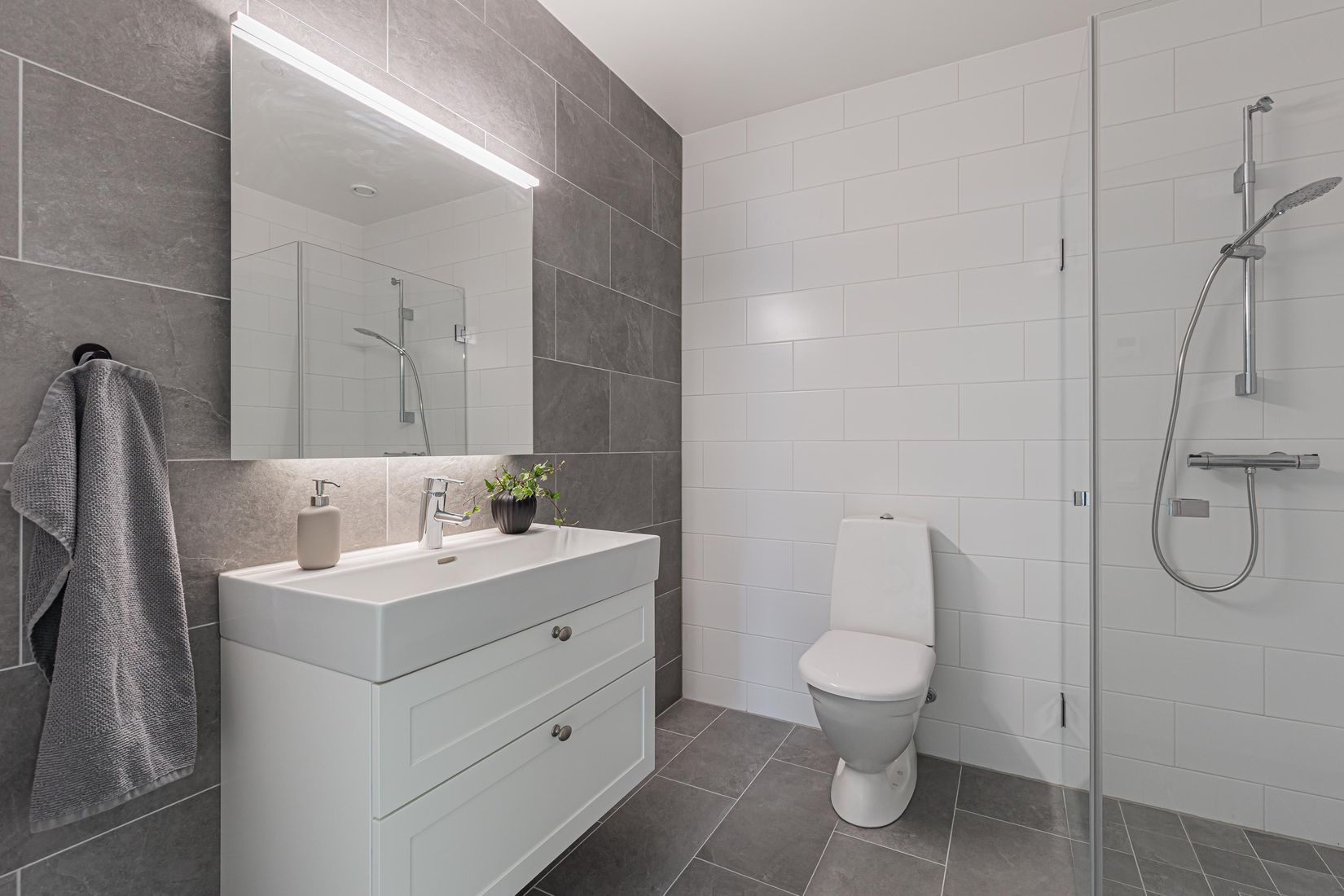 Villa, Ängesta skogsgläntan 2, Västerås