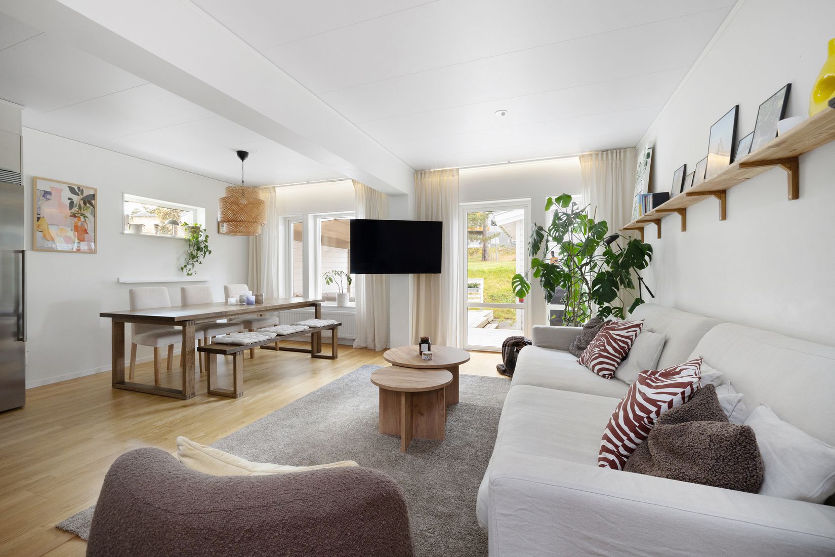 Radhus, Syster Annas väg 25, Brunnby Park, Upplands Väsby