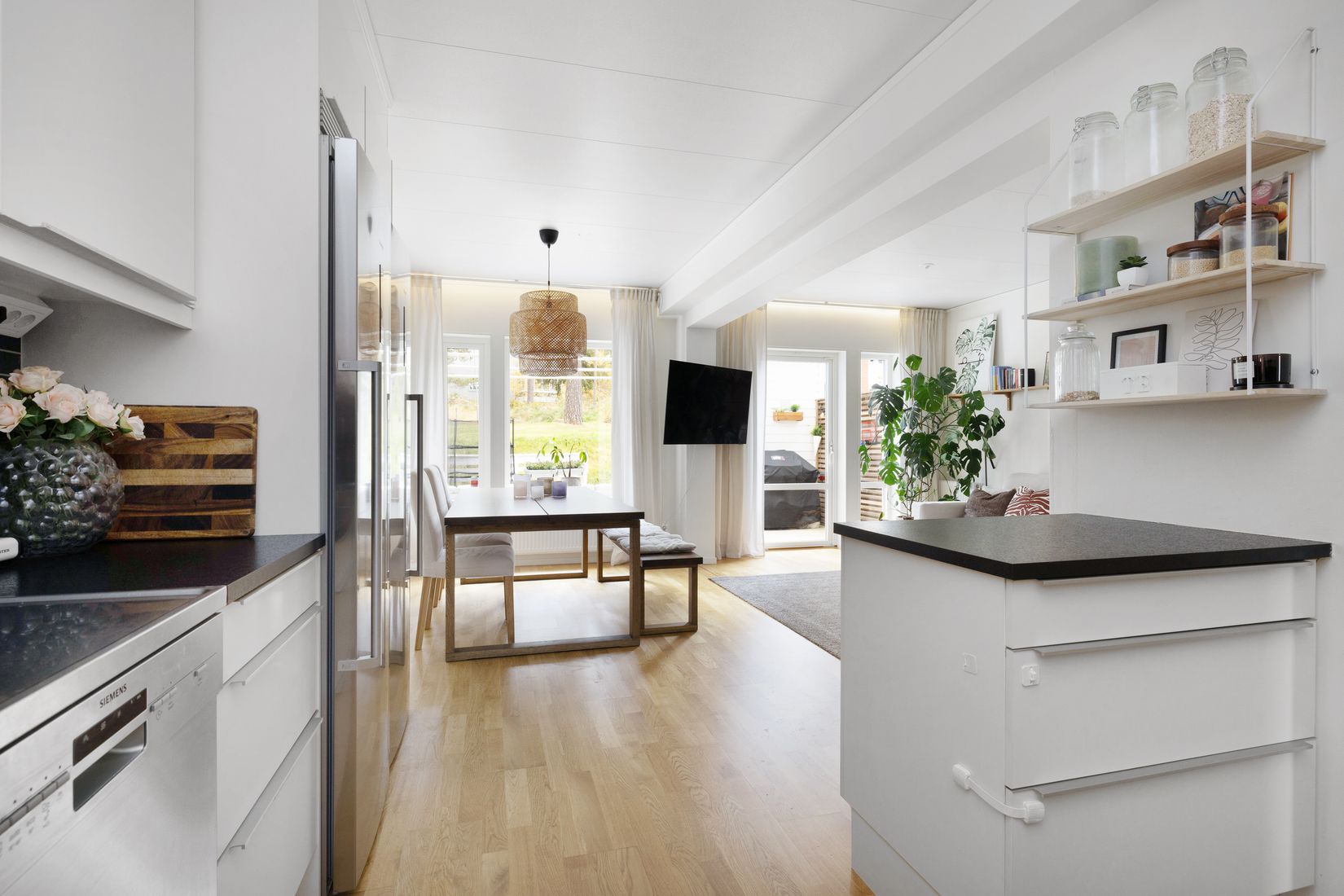 Radhus, Syster Annas väg 25, Brunnby Park, Upplands Väsby