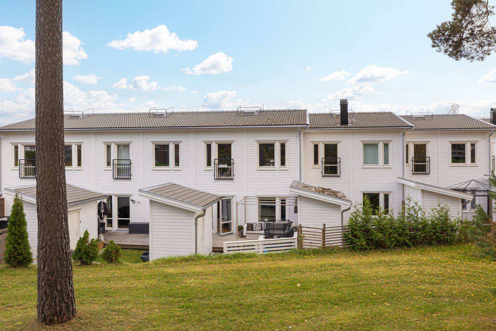 Radhus, Syster Annas väg 25, Brunnby Park, Upplands Väsby