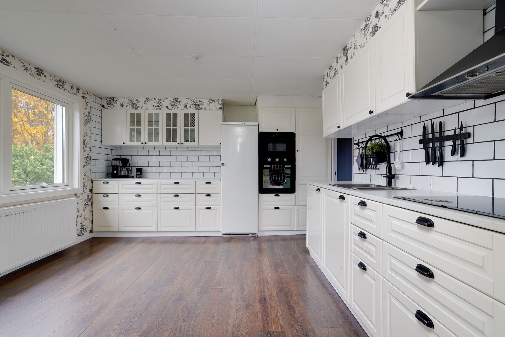 Villa, Skogsslingan 8, Asker, Örebro