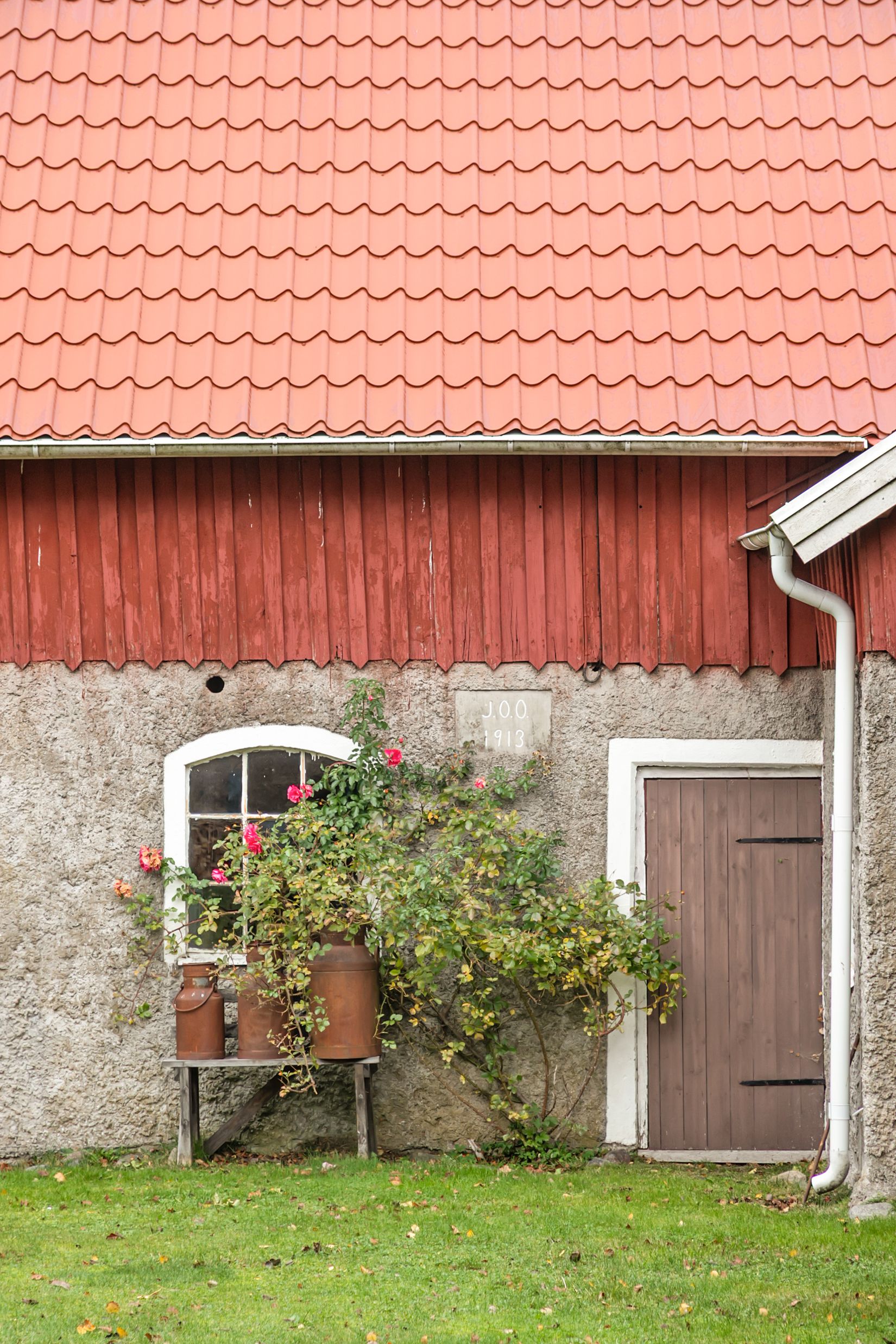 Gård/Skog, Unikt hem med 500 års historia i Vallda – första gången på sekler som bostaden byter ägare!, Kungsbacka
