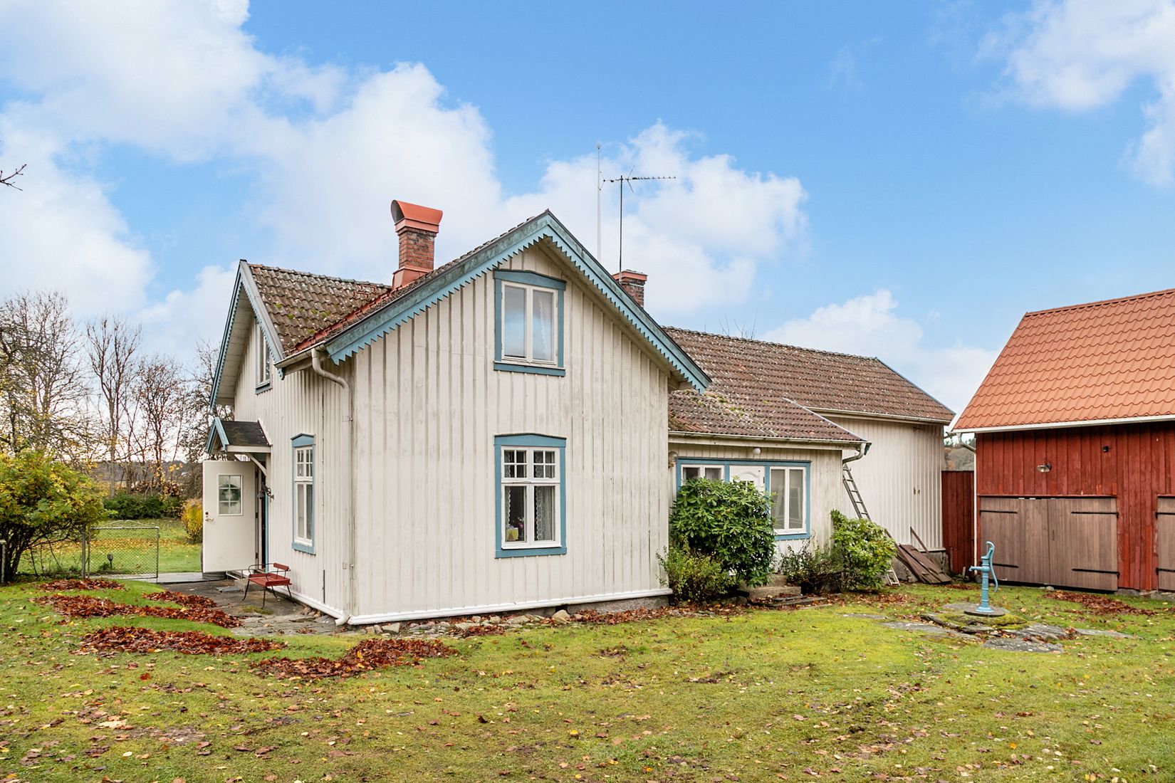 Gård/Skog, Unikt hem med 500 års historia i Vallda – första gången på sekler som bostaden byter ägare!, Kungsbacka