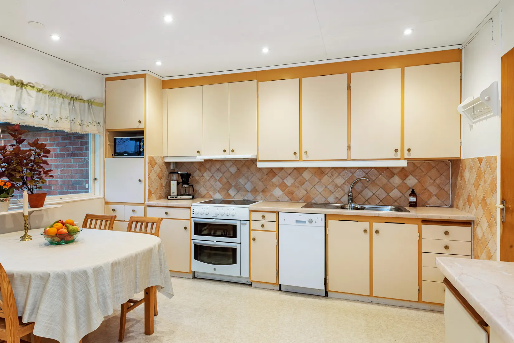 Villa, Ledungsvägen 24, Täby Kyrkby, Täby