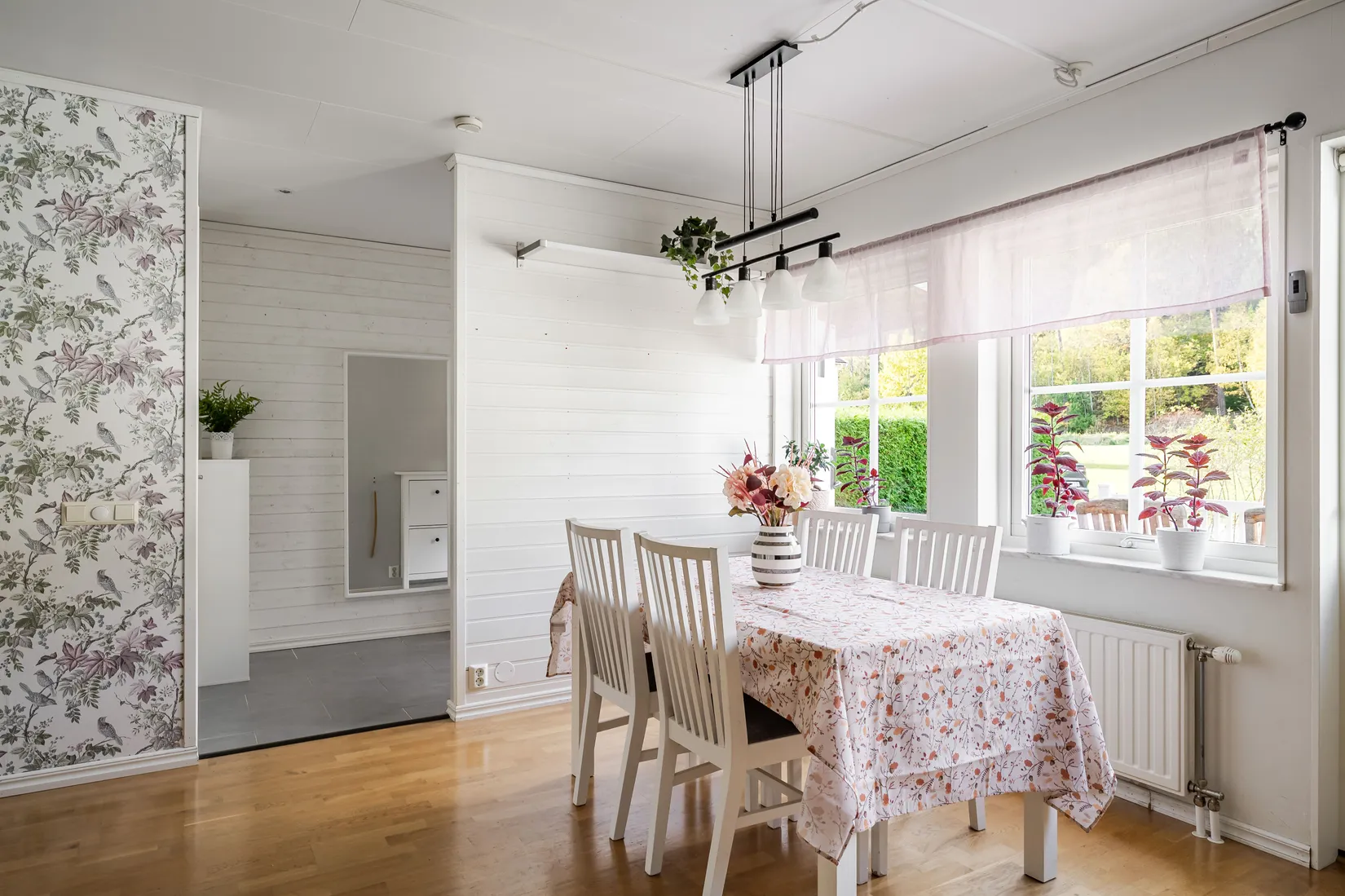 Villa, Radhus, Åvägen 32, Lidatorp, Nynäshamn