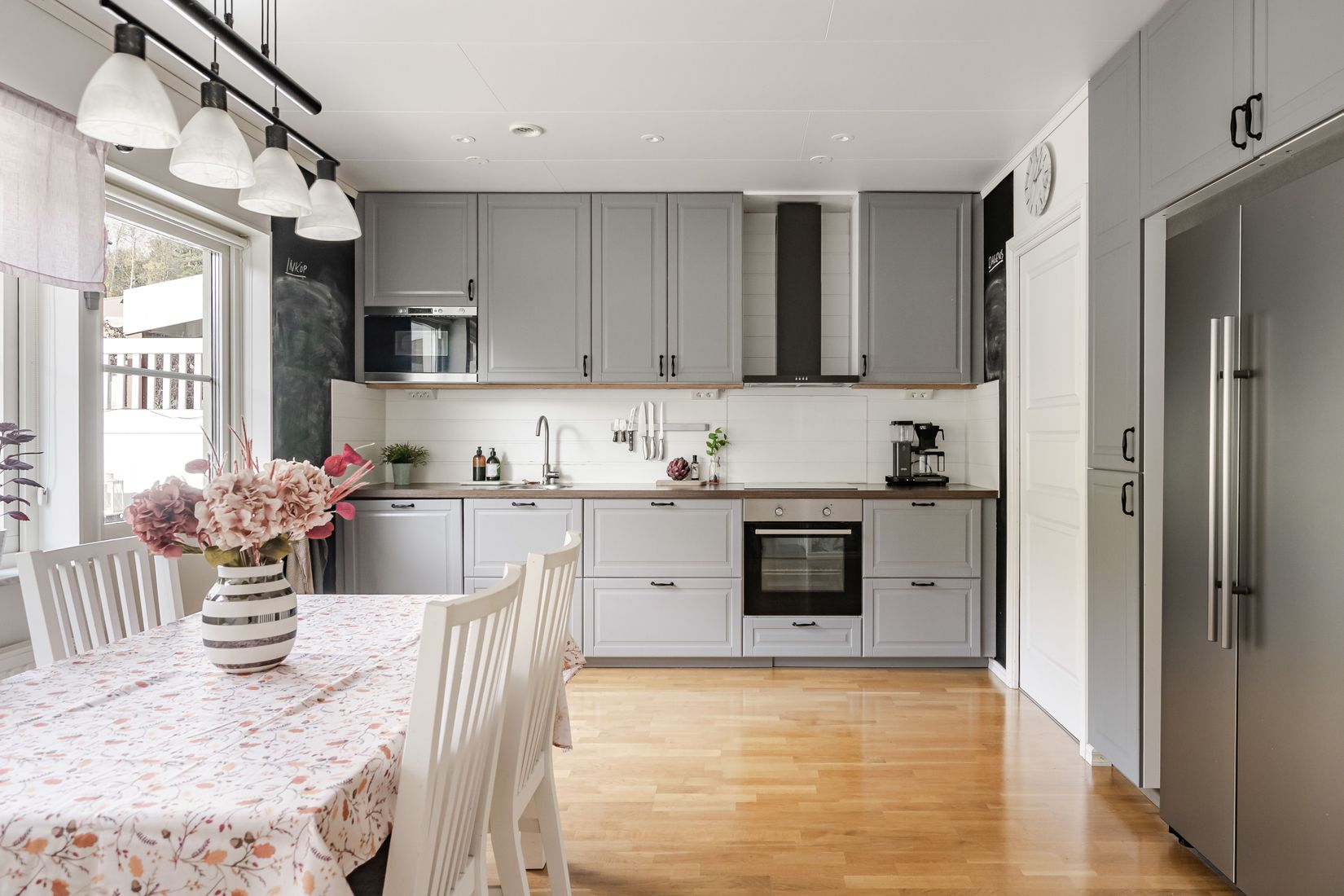 Villa, Radhus, Åvägen 32, Lidatorp, Nynäshamn