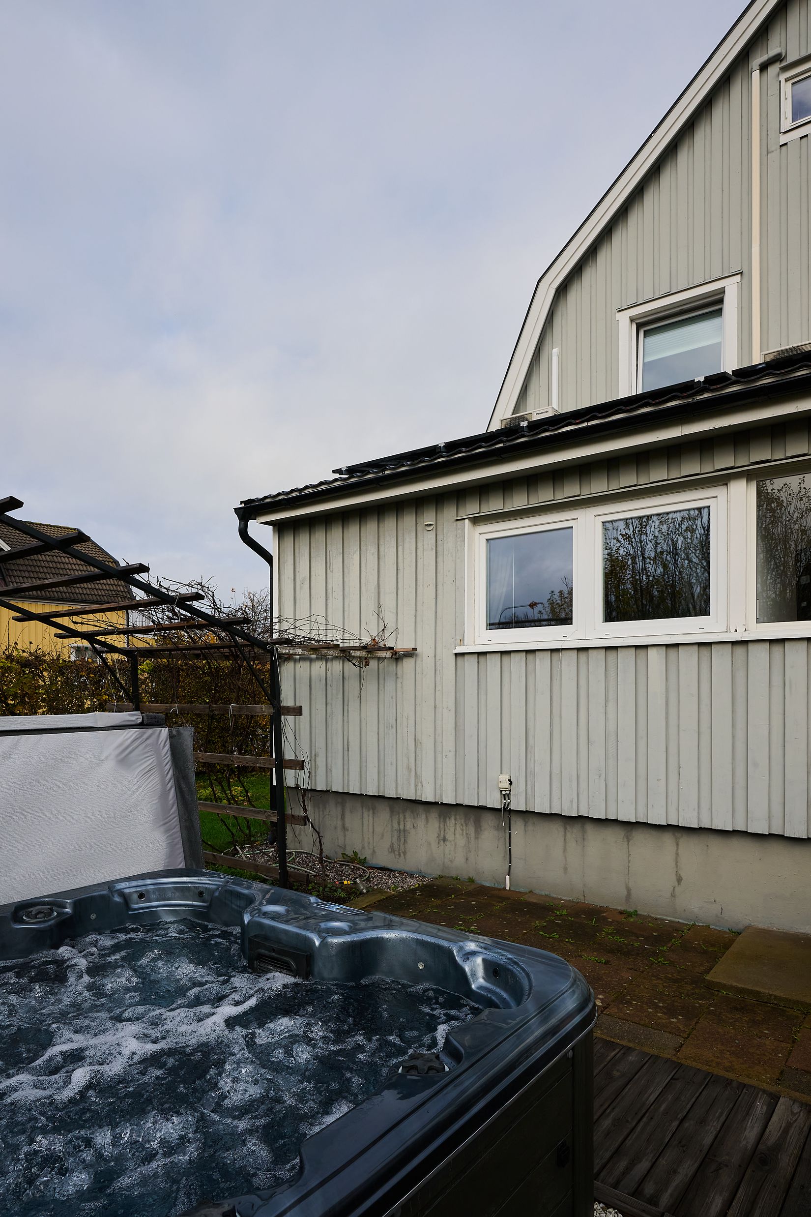 Villa, Stenkilsgatan 17, Röksta, Eskilstuna