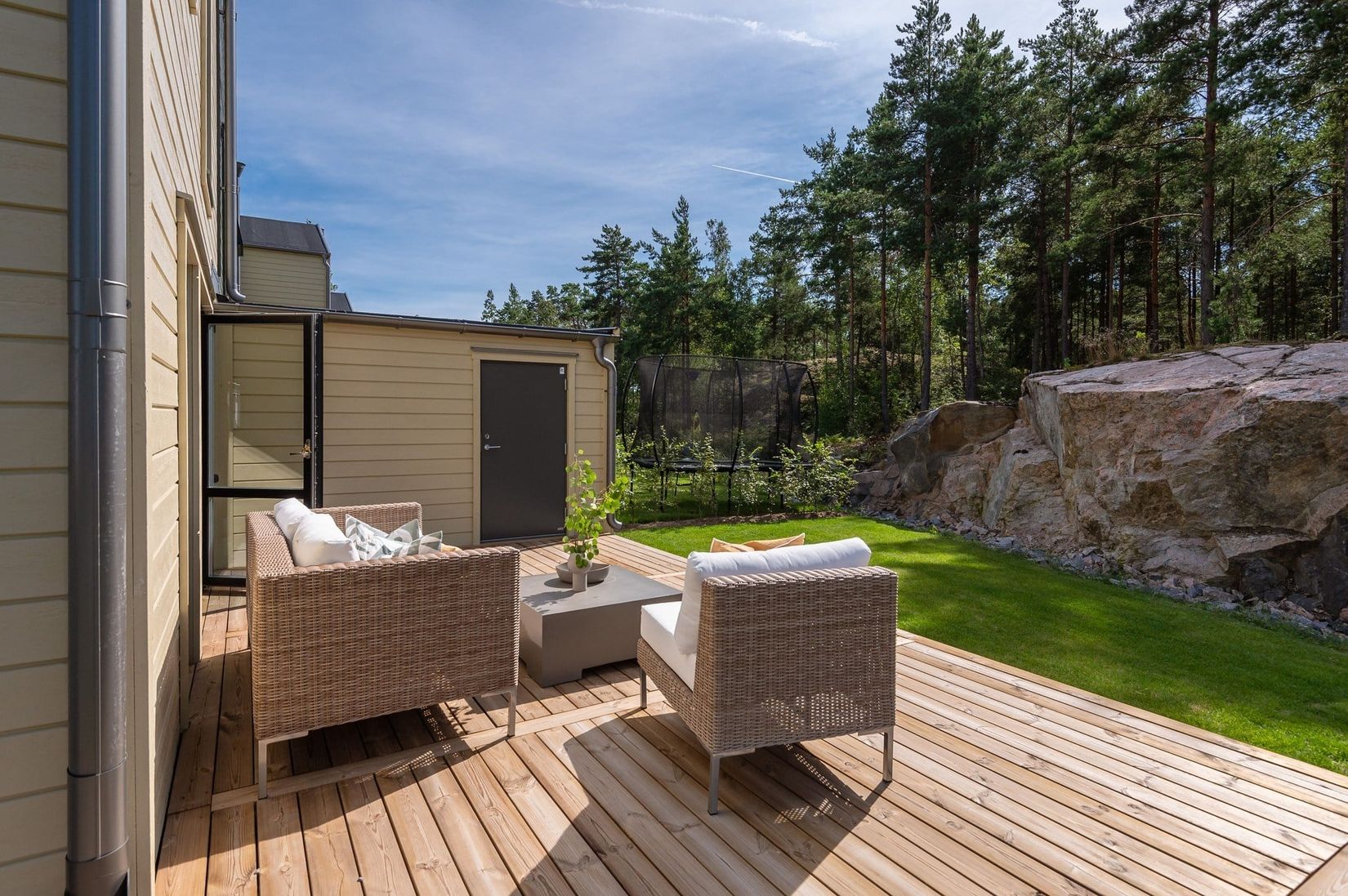 Radhus, Akrobatgatan 11 F, Björkalund, Norrköping