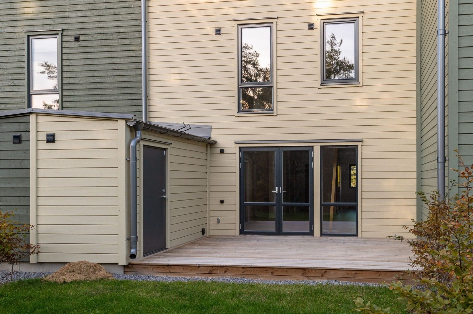 Radhus, Akrobatgatan 11 F, Björkalund, Norrköping