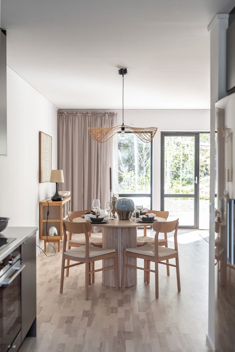 Radhus, Akrobatgatan 11 F, Björkalund, Norrköping