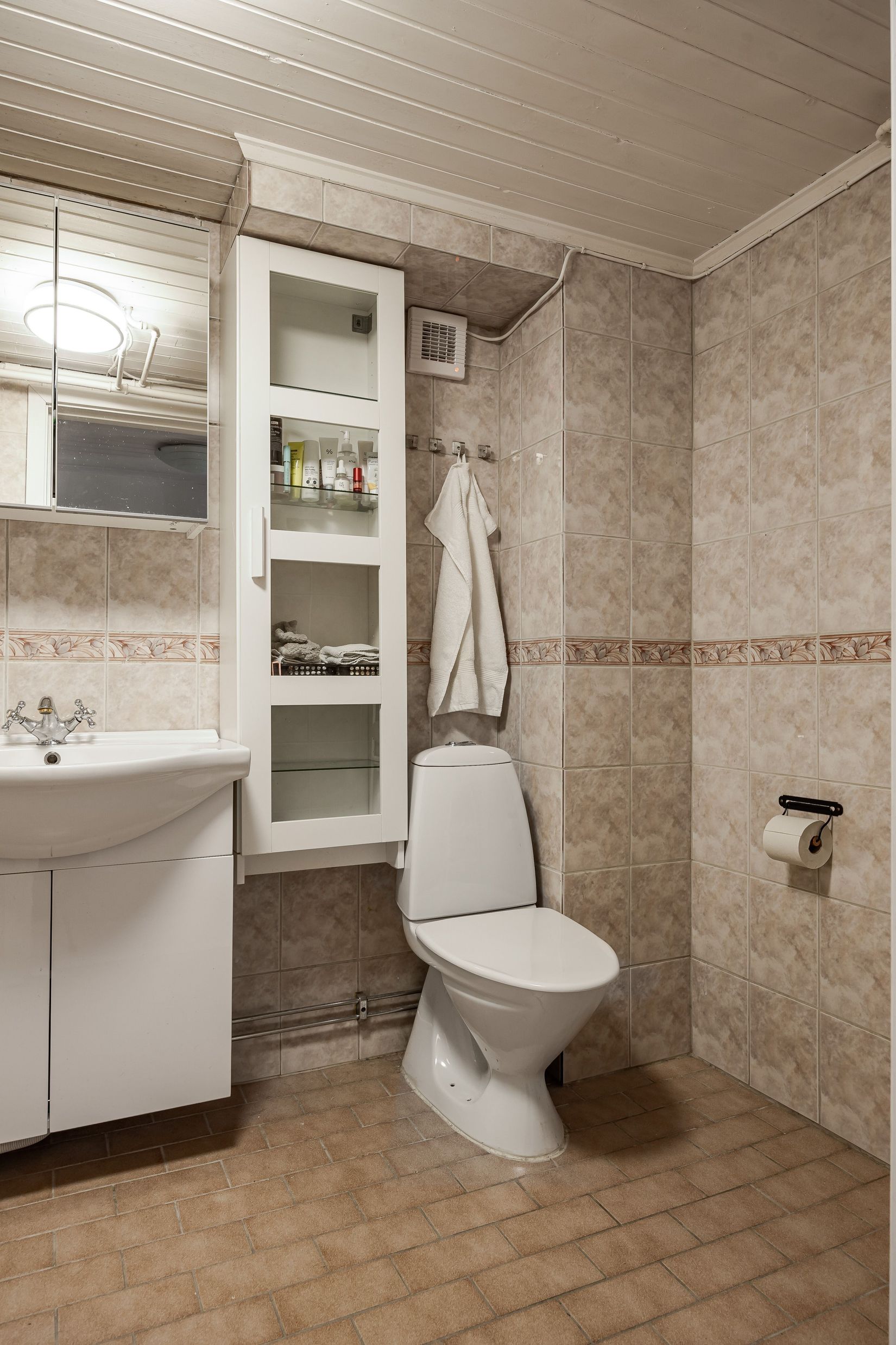 Villa, Kyrkvägen 27, Centrala Gnarp, Nordanstig