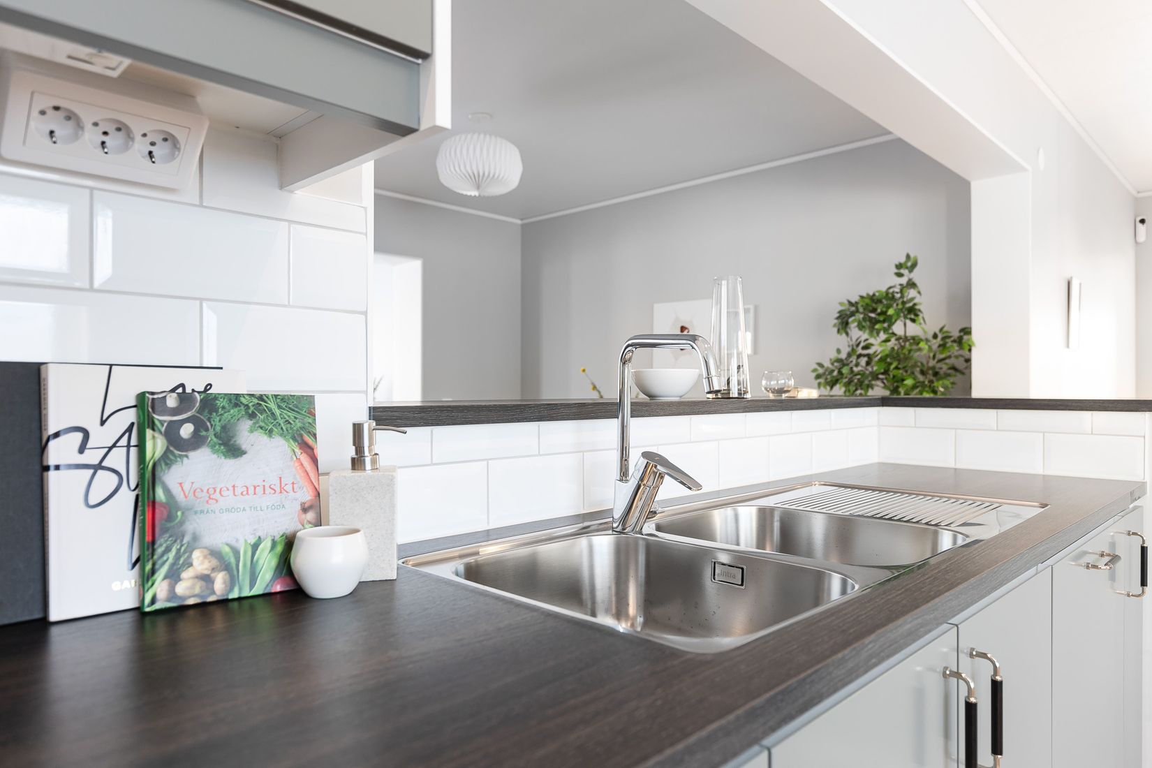 Villa, Källarängsvägen 30, Stallarholmen-Sundby Strand, Strängnäs