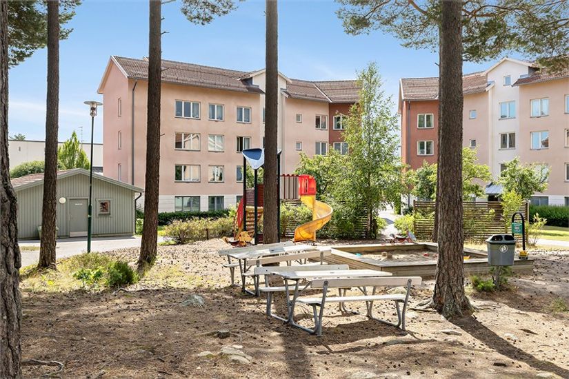 Bostadsrätt, SVAMPSKOGSVÄGEN 15, Bällstaberg, Vallentuna