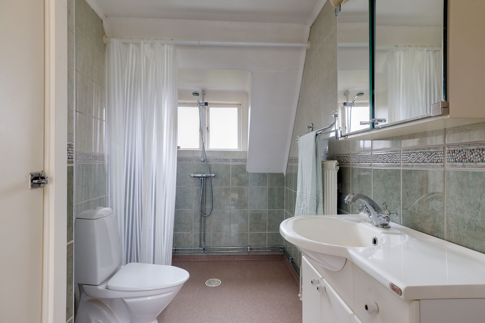 Villa, Gärdshyttan Högsvalen 229, Askersund