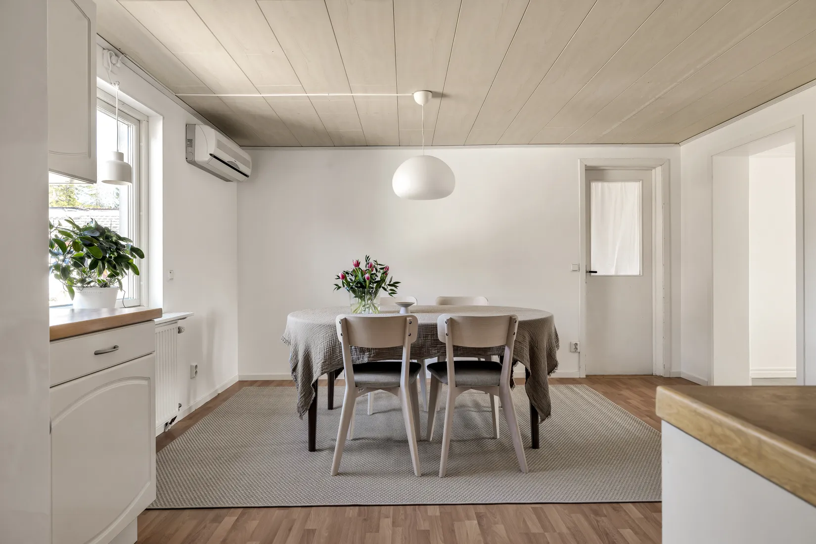 Villa, Holmskog 32, Vänge, Uppsala