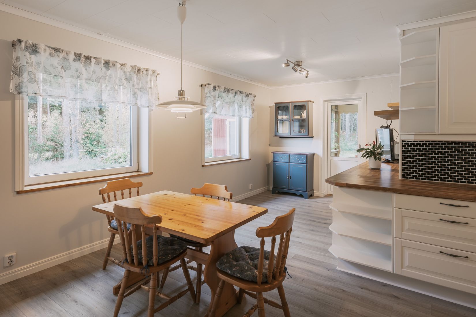 Villa, Kåhult Fiskekyrkan 1, Lyrestad, Mariestad