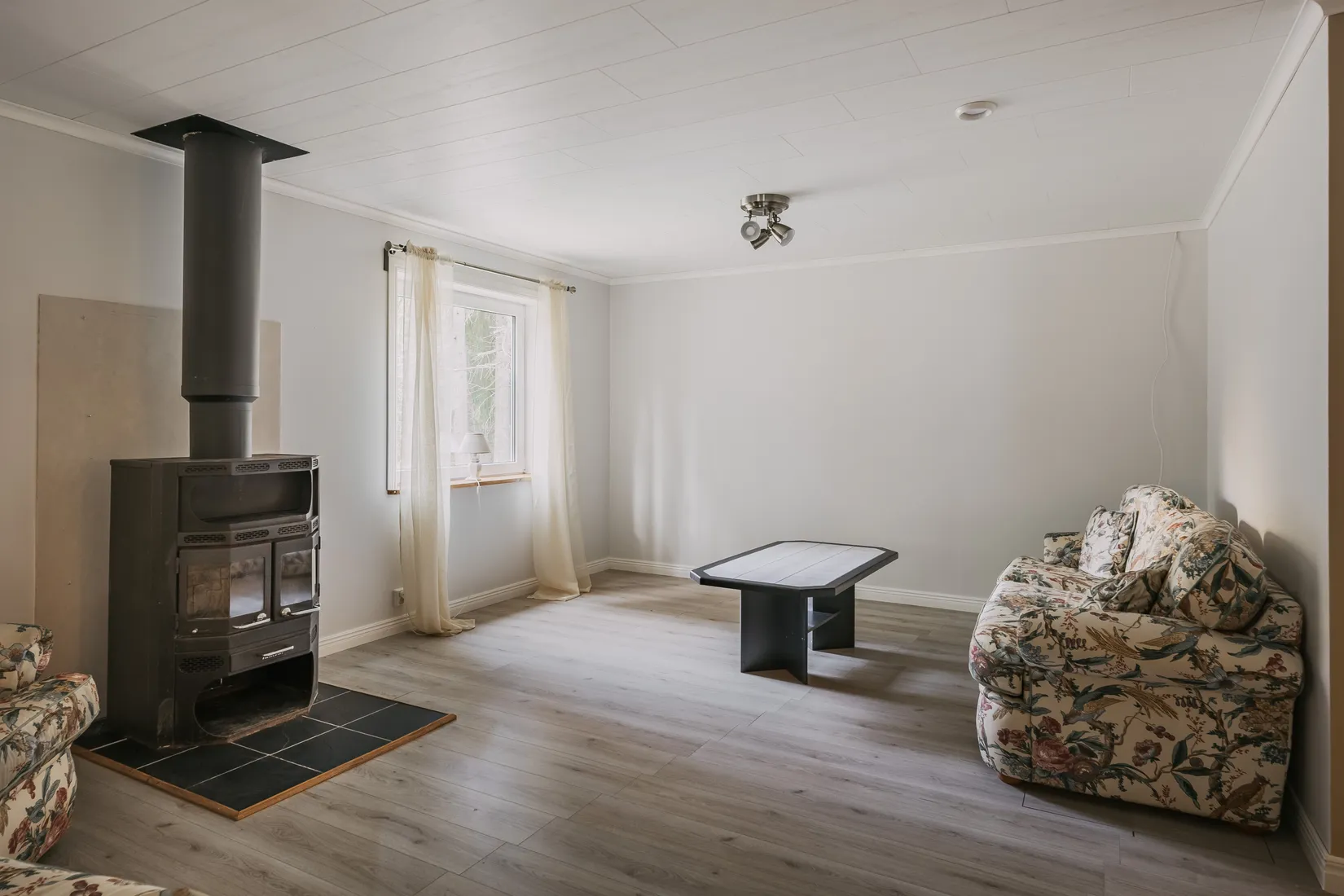 Villa, Kåhult Fiskekyrkan 1, Lyrestad, Mariestad