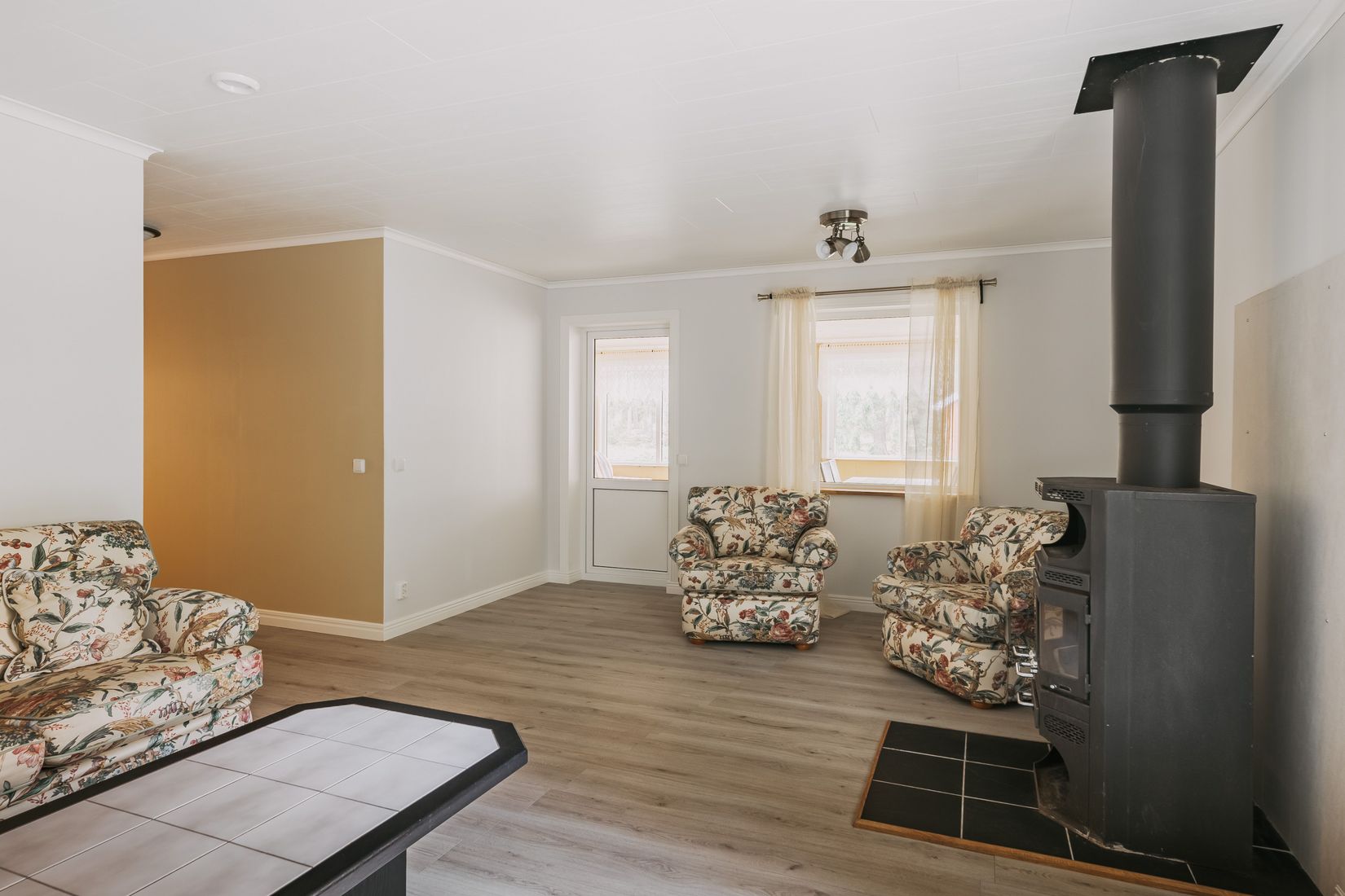 Villa, Kåhult Fiskekyrkan 1, Lyrestad, Mariestad