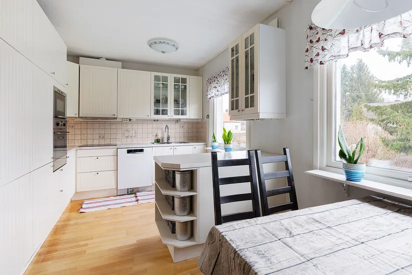 Villa, Skillingvägen 8, Skälby, Järfälla