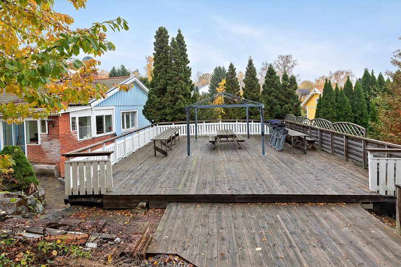 Villa, Skillingvägen 8, Skälby, Järfälla