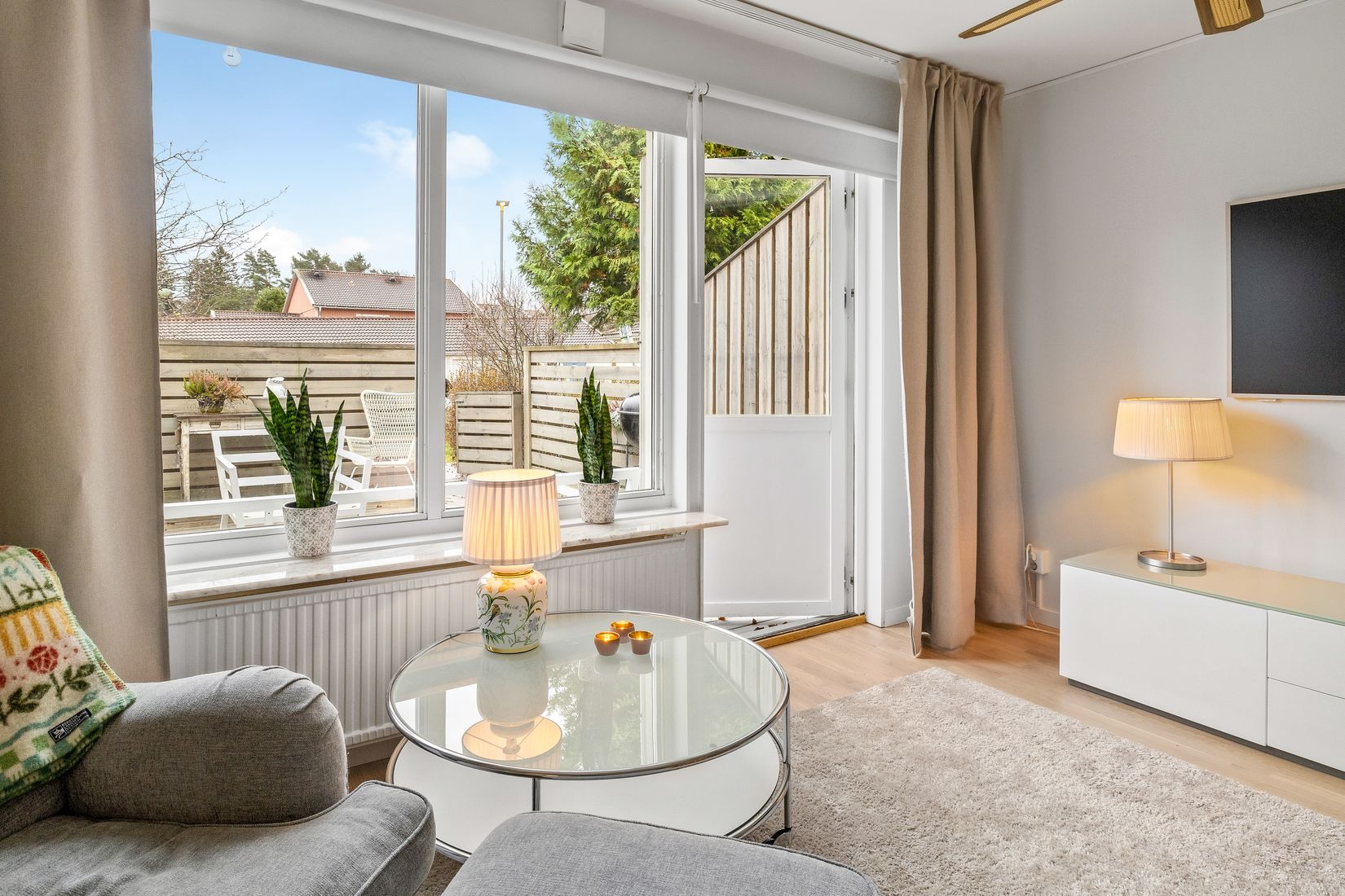 Bostadsrätt, Radhus, Slussbrovägen 104, Runö, Österåker