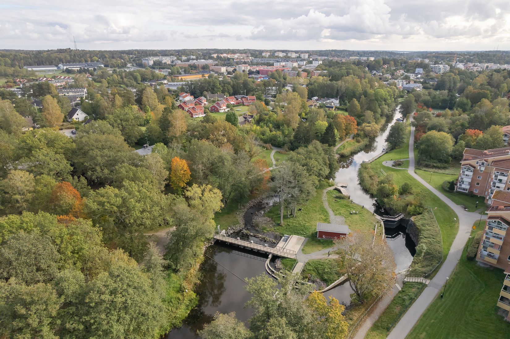 Bostadsrätt, Radhus, Slussbrovägen 104, Runö, Österåker