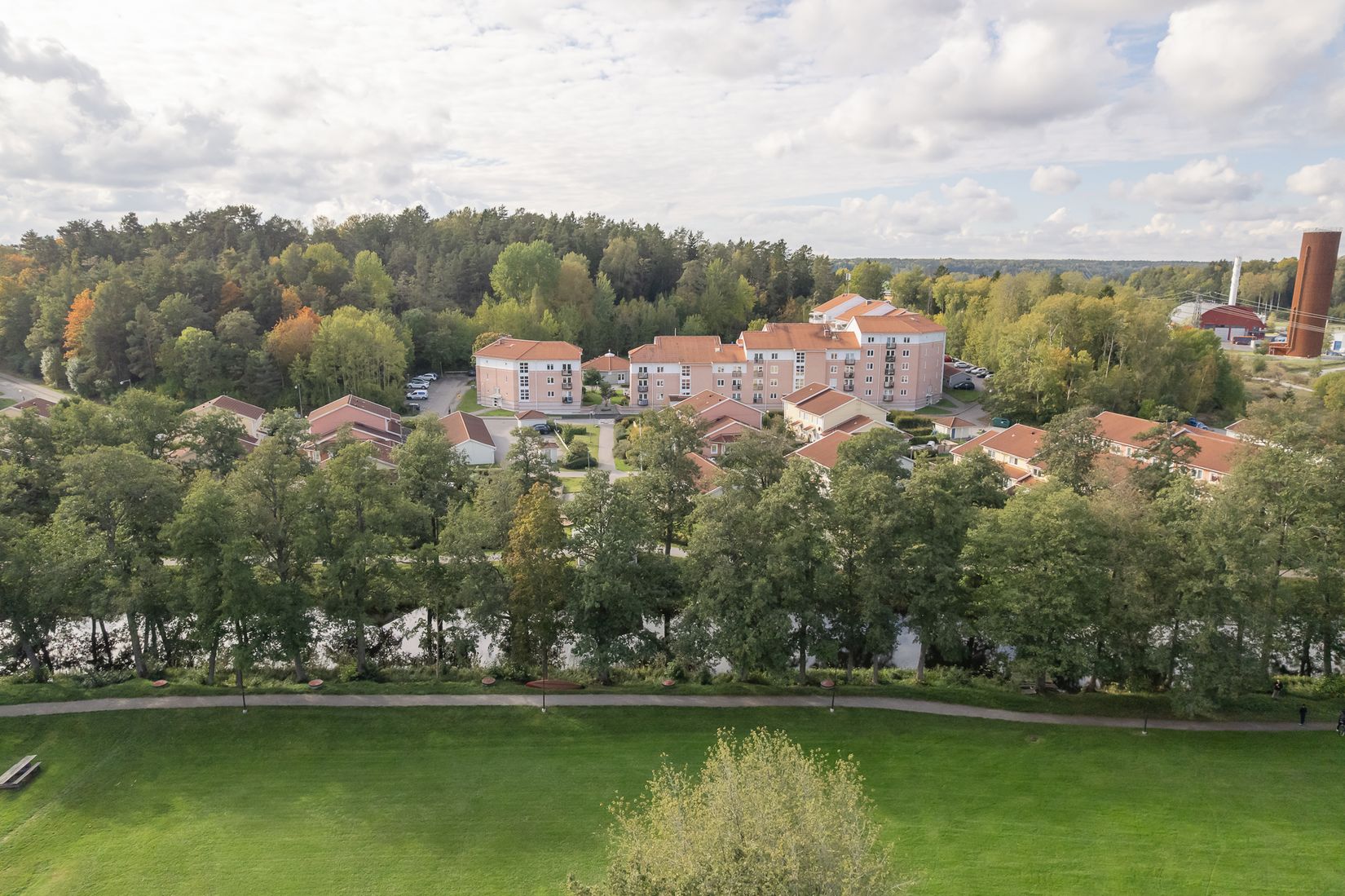 Bostadsrätt, Radhus, Slussbrovägen 104, Runö, Österåker