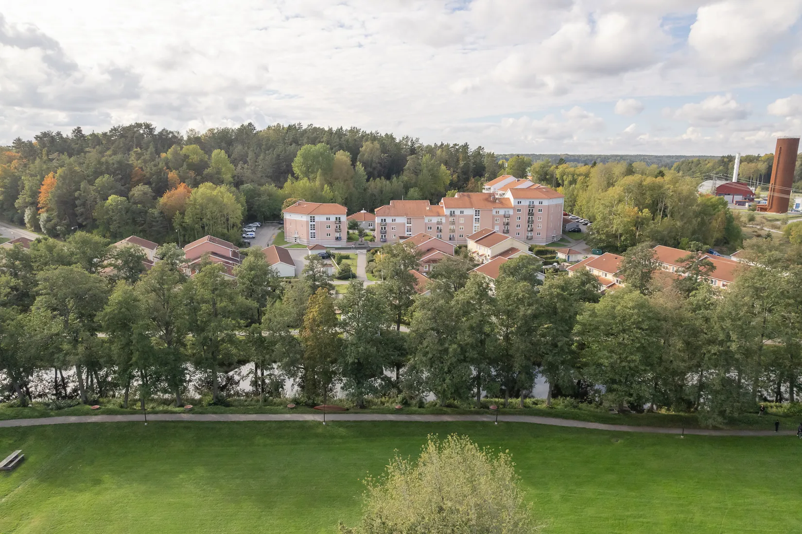 Radhus, Slussbrovägen 104, Runö, Österåker