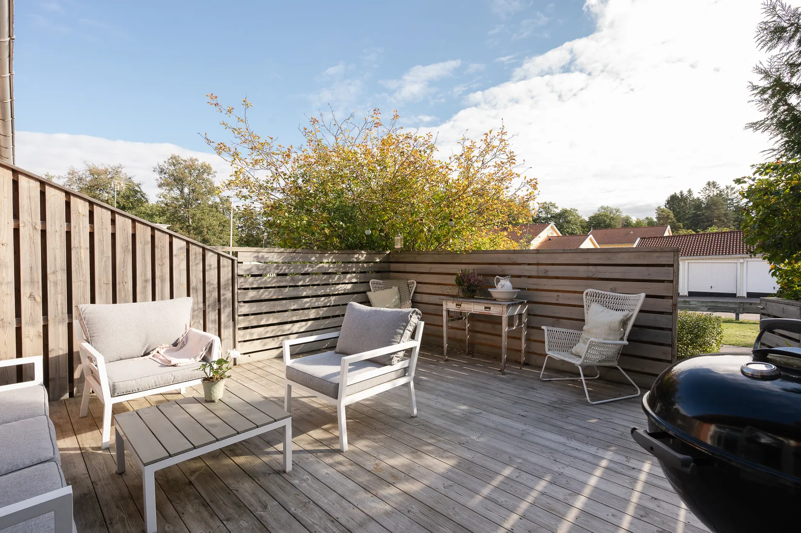 Radhus, Slussbrovägen 104, Runö, Österåker