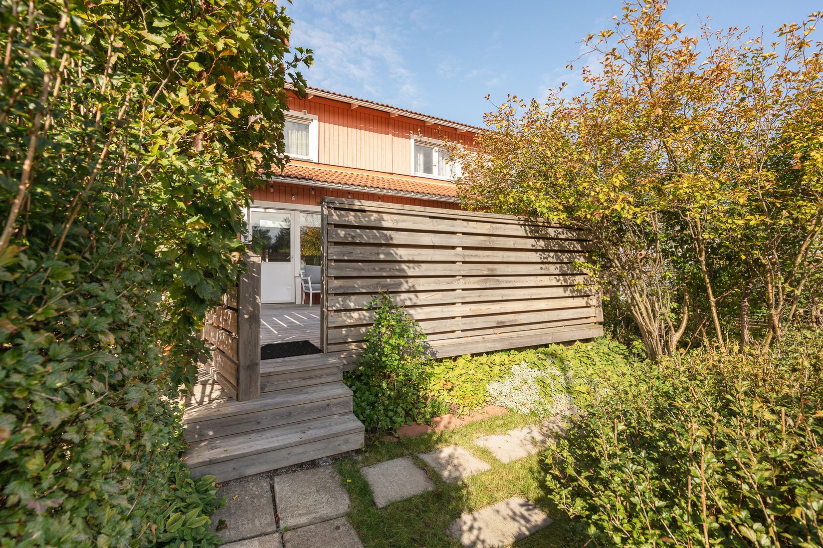 Bostadsrätt, Radhus, Slussbrovägen 104, Runö, Österåker