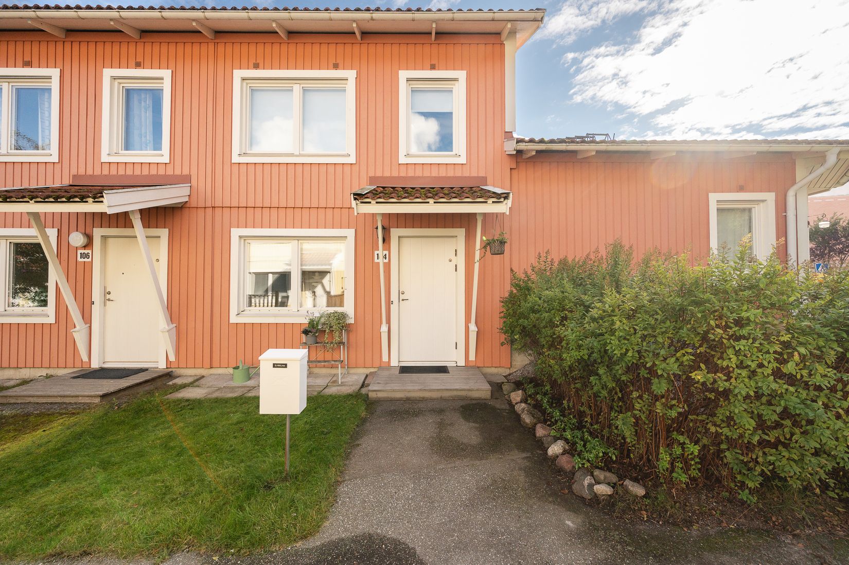 Bostadsrätt, Radhus, Slussbrovägen 104, Runö, Österåker