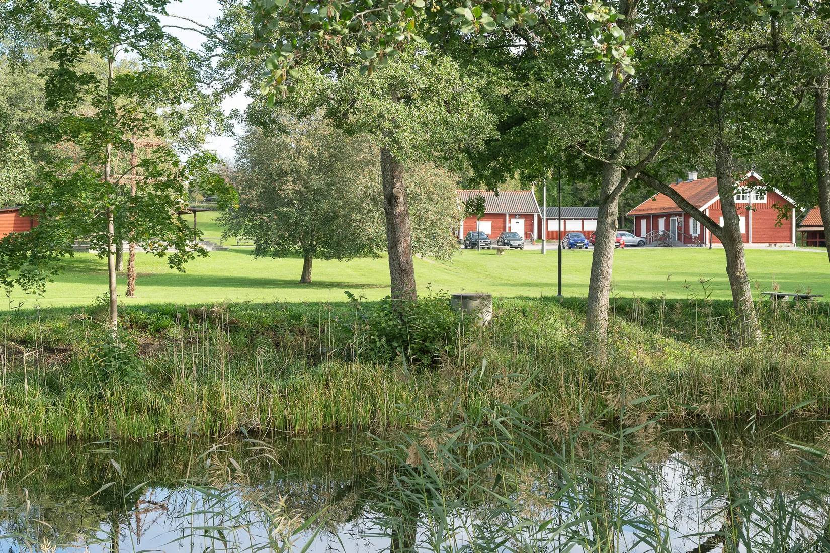 Radhus, Slussbrovägen 104, Runö, Österåker