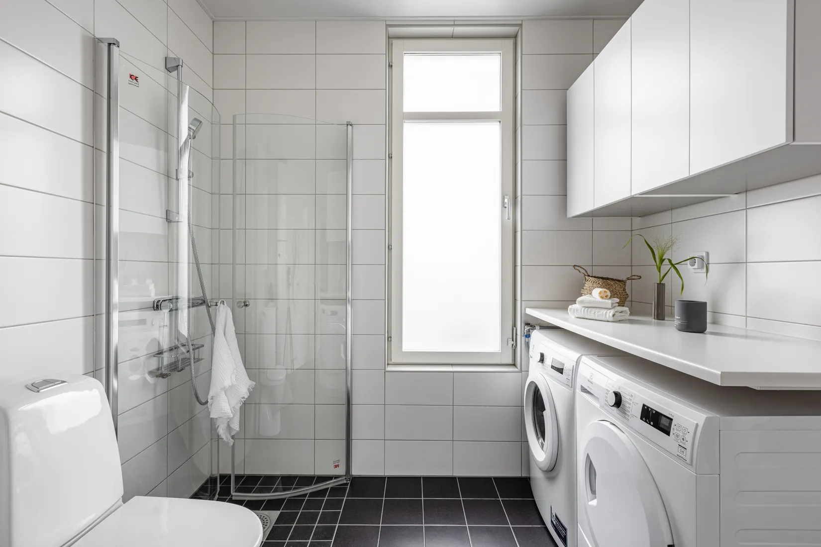 Bostadsrätt, Radhus, RÅSTUGEVÄGEN 13, Hägerneholm, Täby