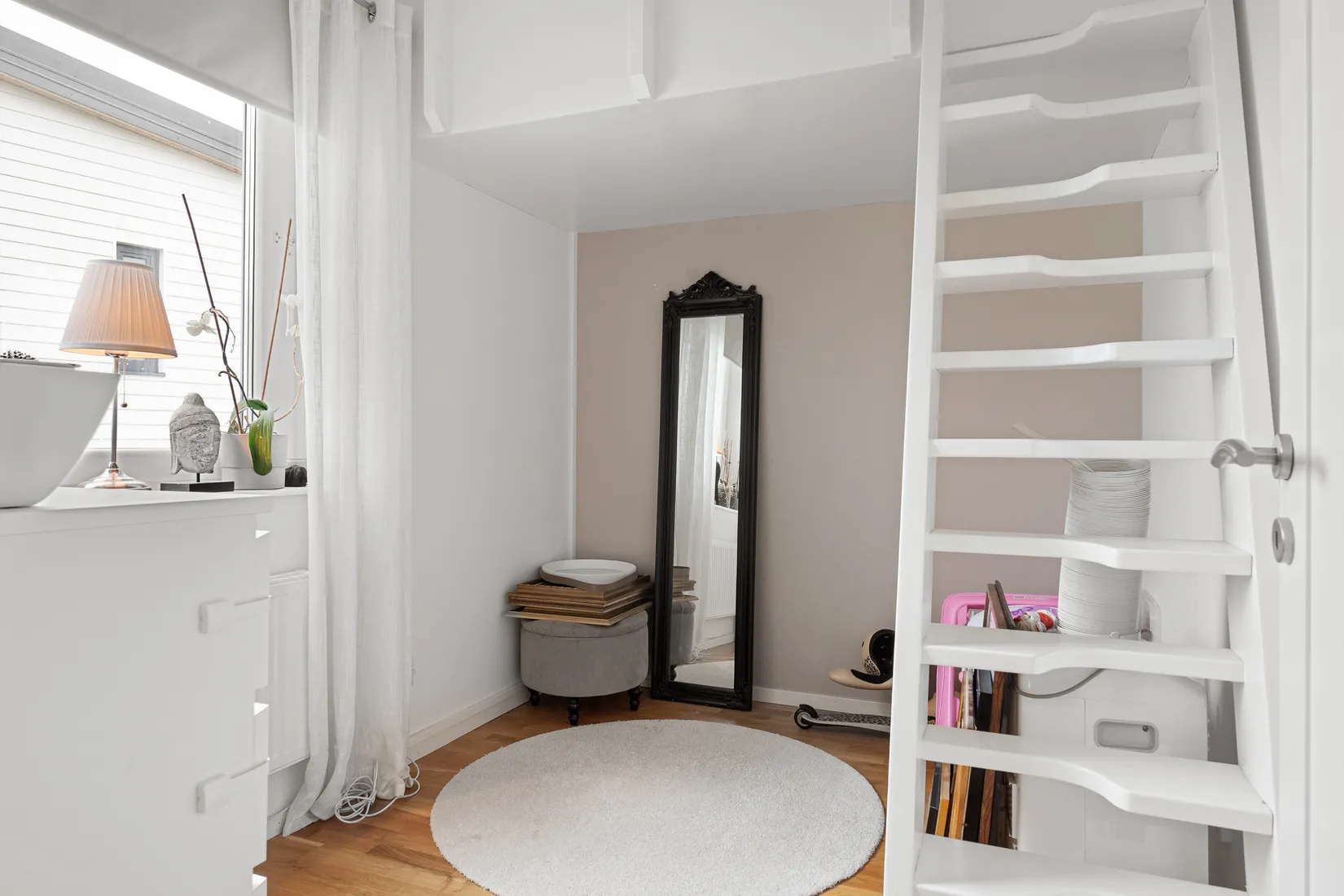 Radhus, Flemings väg 12, Malmbryggshagen, Nyköping