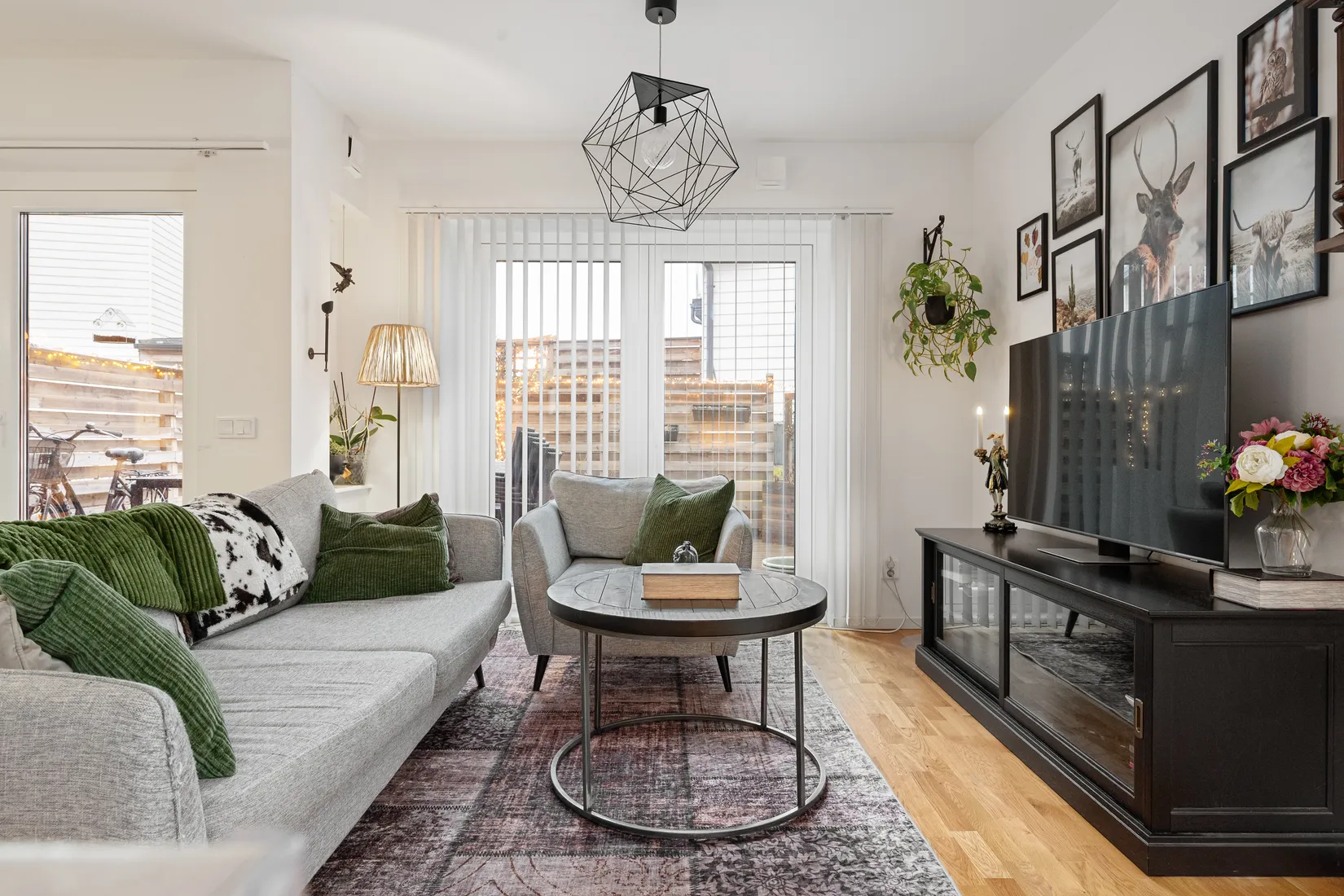 Radhus, Flemings väg 12, Malmbryggshagen, Nyköping