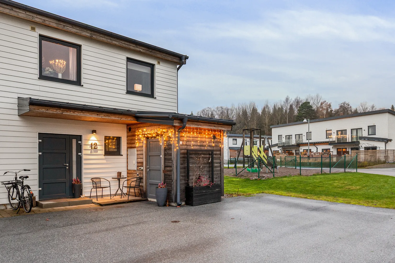 Radhus, Flemings väg 12, Malmbryggshagen, Nyköping