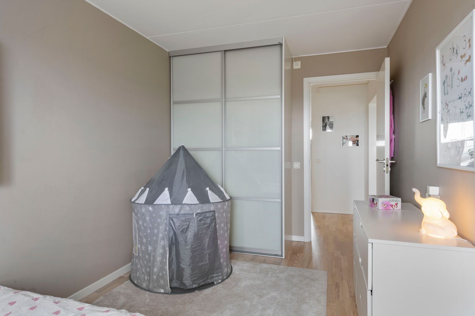 Bostadsrätt, Åkerbyvägen 86, 16tr, Täby Centrum, Täby